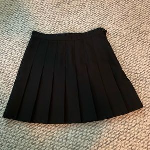 American Apparel Black Pleated Skirt